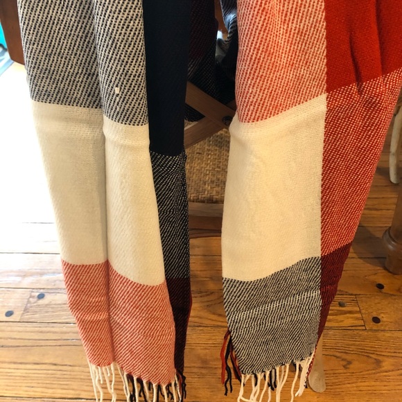 Scarf - Picture 3 of 5